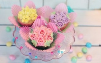cupcakes-2209474_640